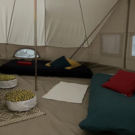 Grande Tente Tipi En Pleine Foret Burzet Exterior foto